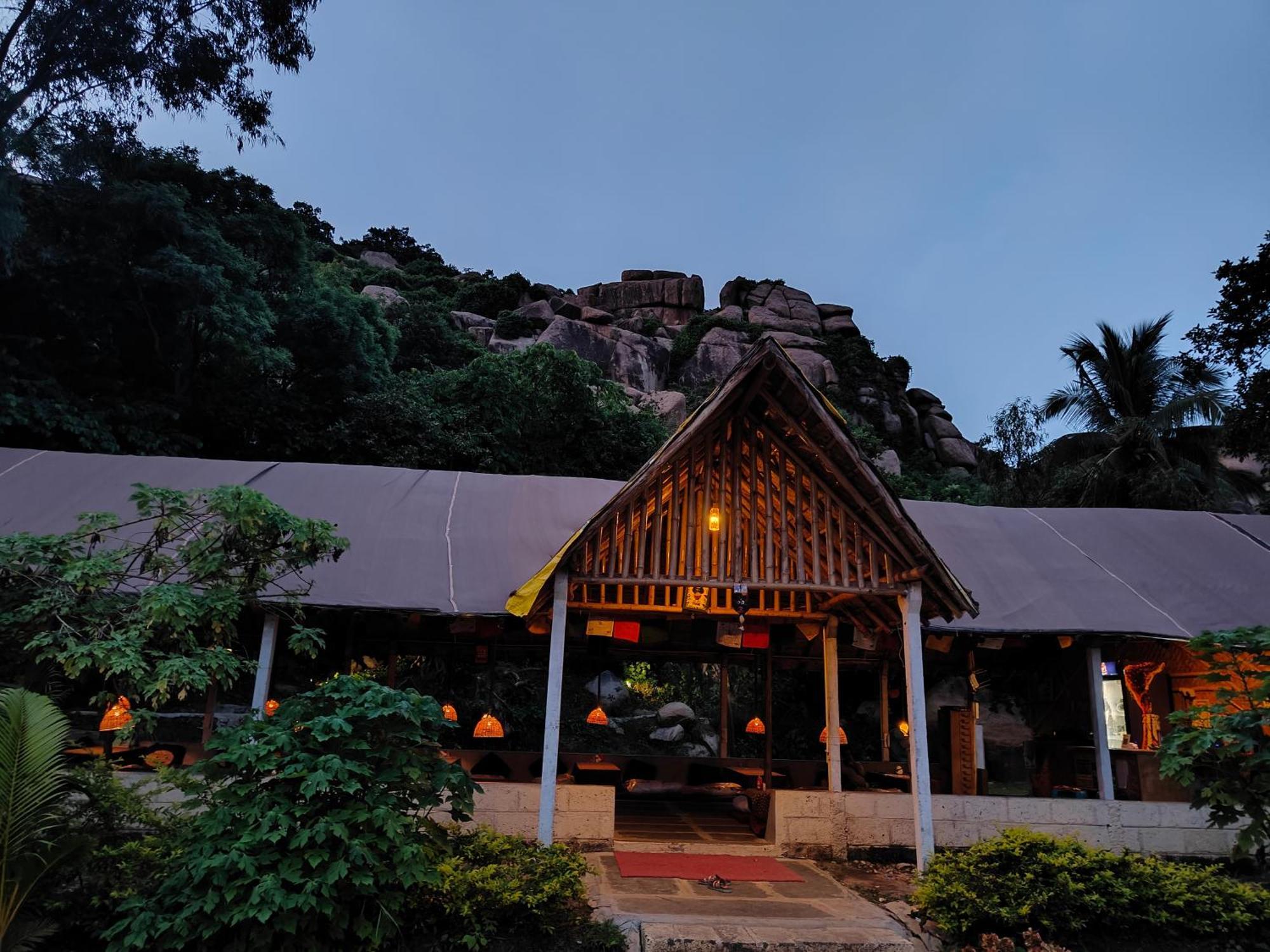 Lazy Panda Otel Hampi Dış mekan fotoğraf
